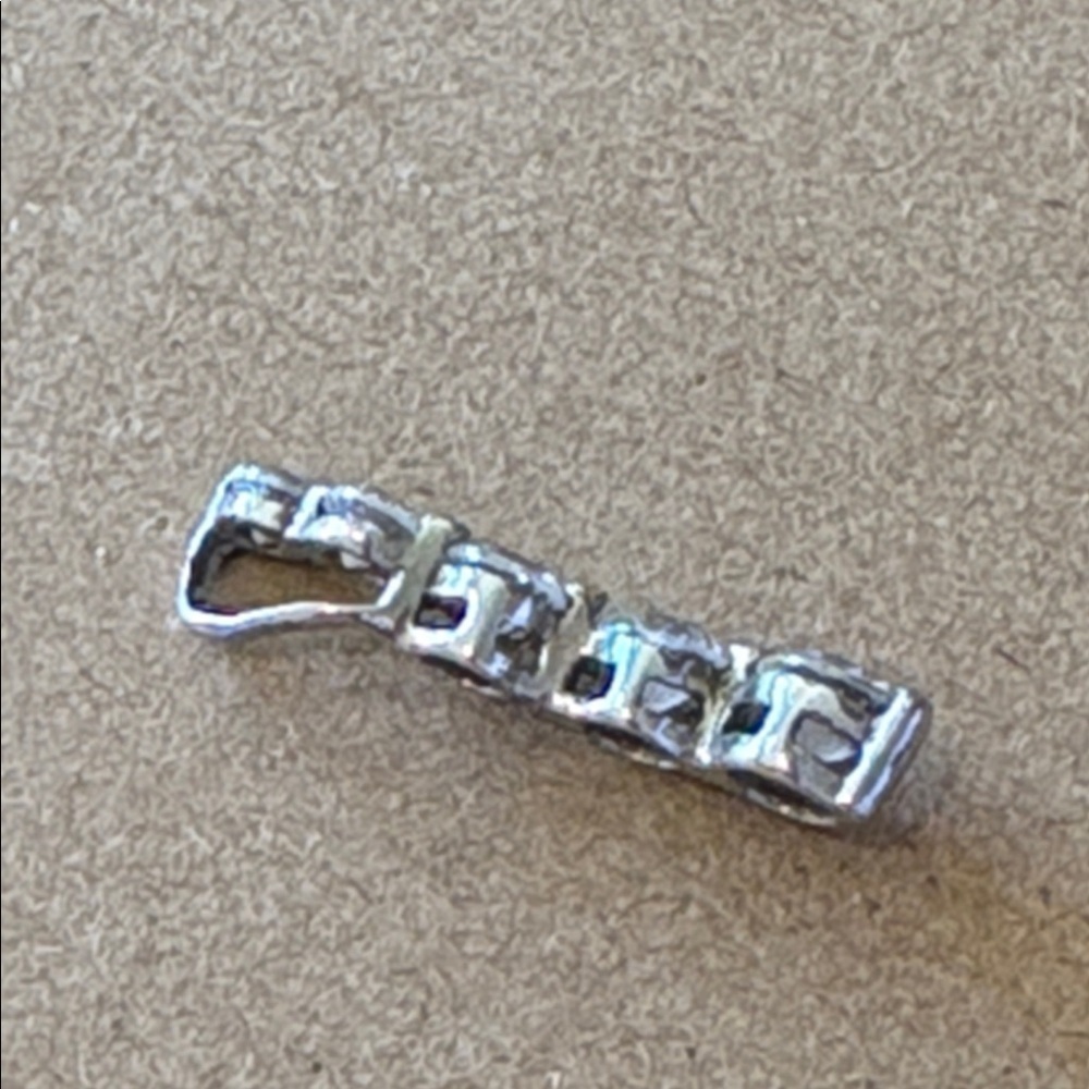 Silver journey pendant .925 with 5 tier’ed Moissanites - Picture 5 of 6